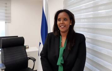 Pnina Tamano-Shata, 38 ans, est la nouvelle ministre israélienne de l'alyah et de l'intégration