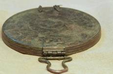  The bronze mirror (photo credit: EMIL ALADJEM/ISRAEL ANTIQUITIES AUTHORITY)